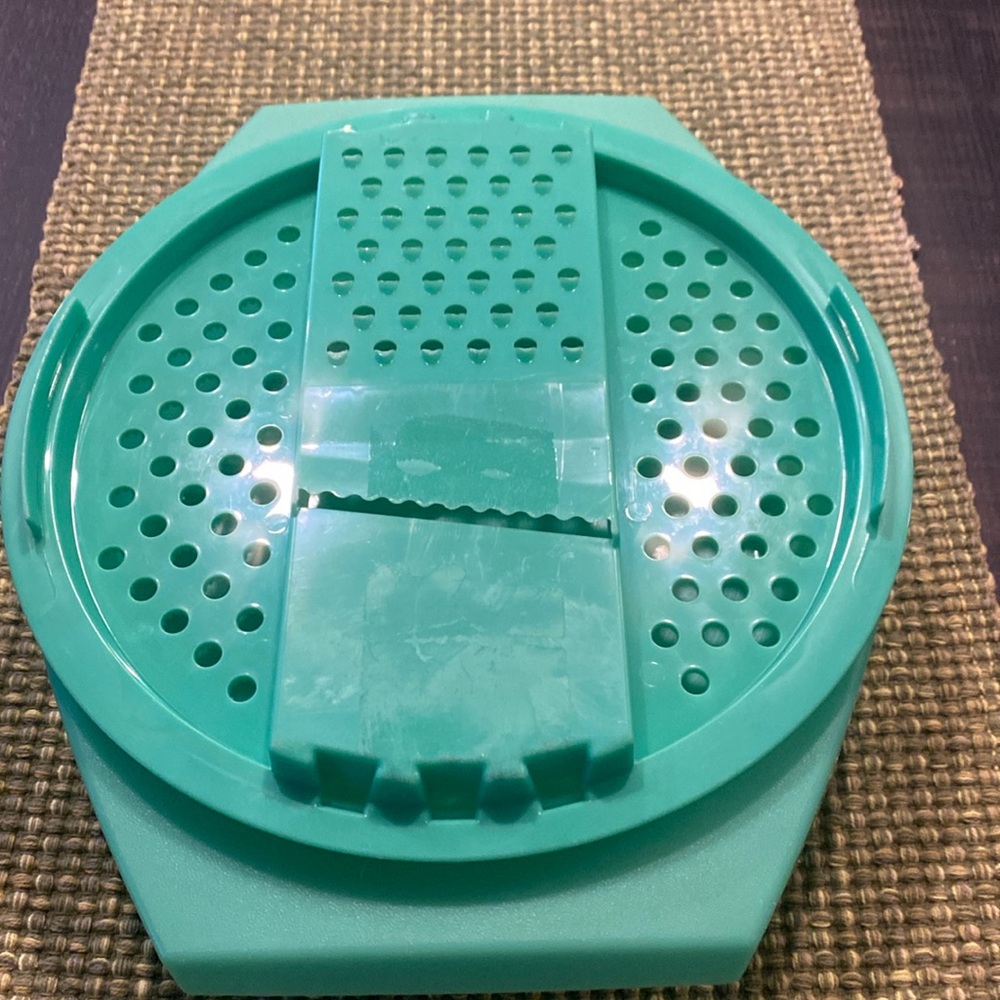 Vintage Tupperware Grater Bowl